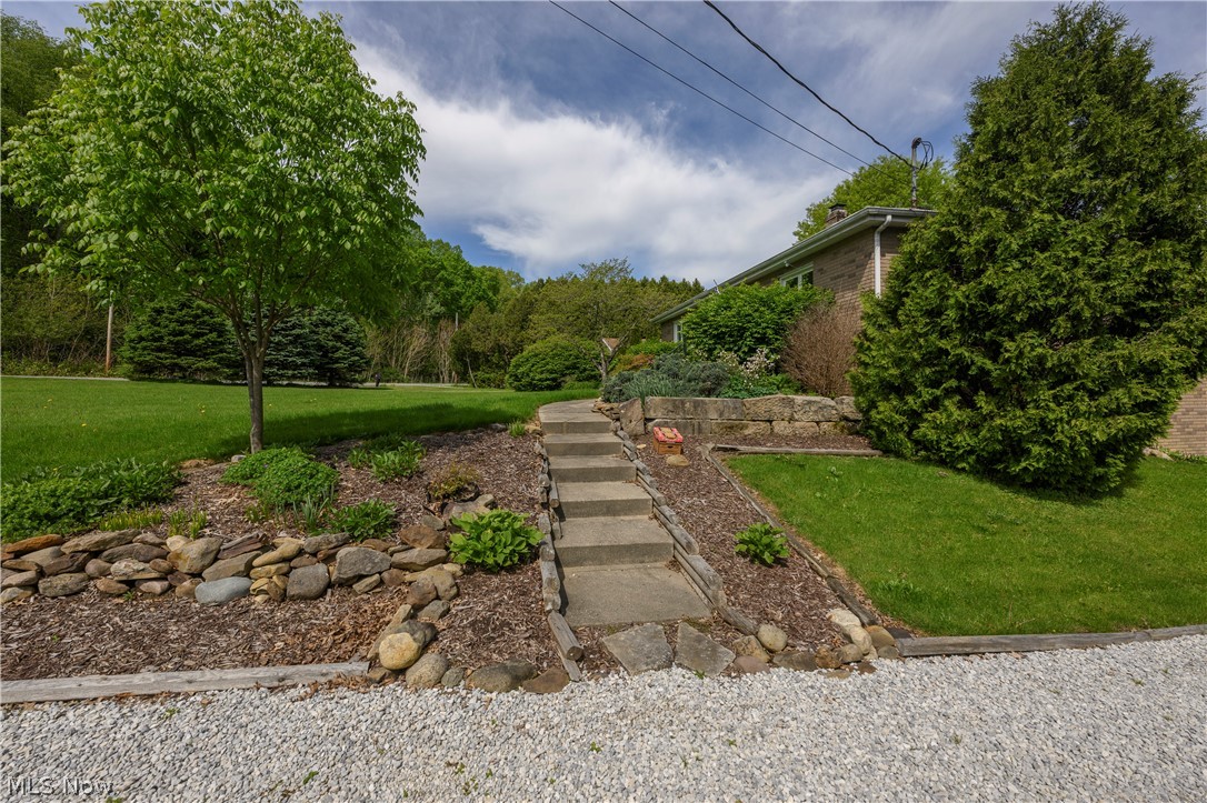 2677 Summit Road Akron OH 44321