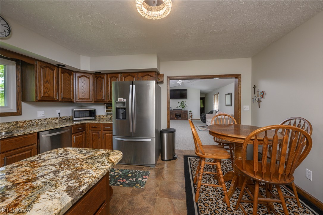 2677 Summit Road Akron OH 44321