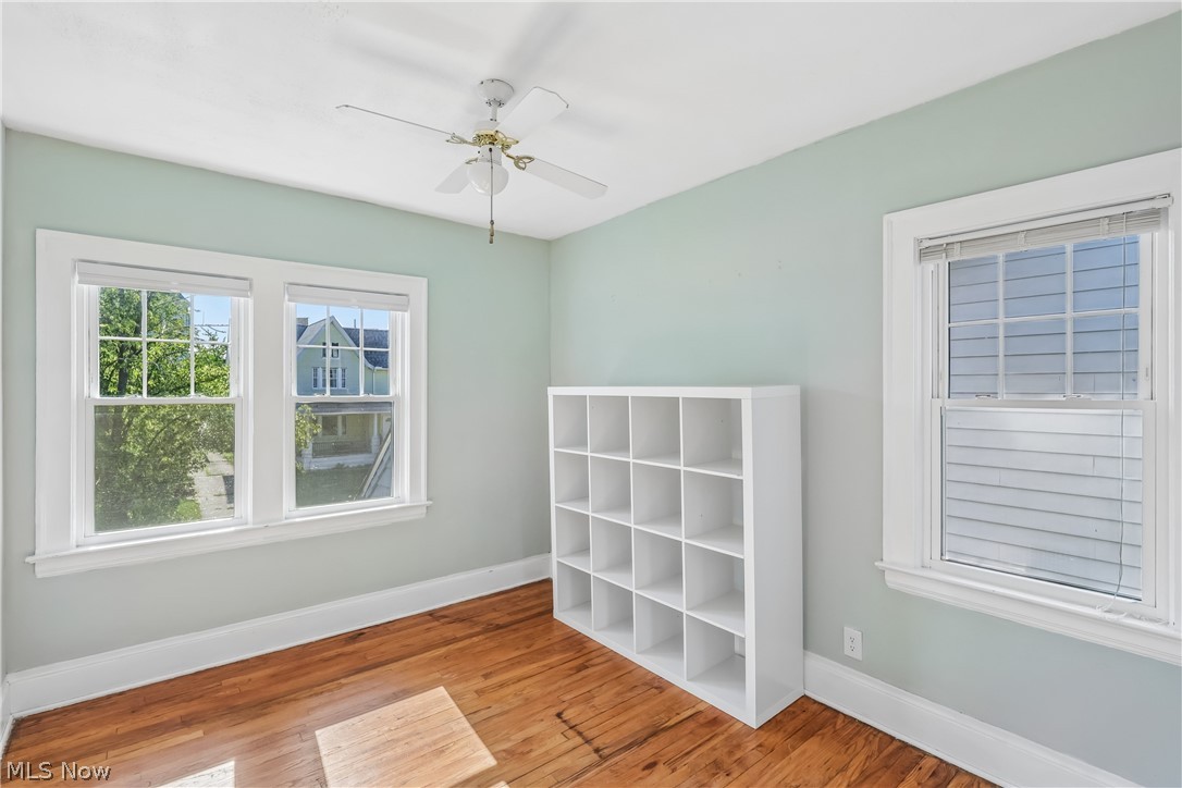 1674 Victoria Avenue Lakewood OH 44107