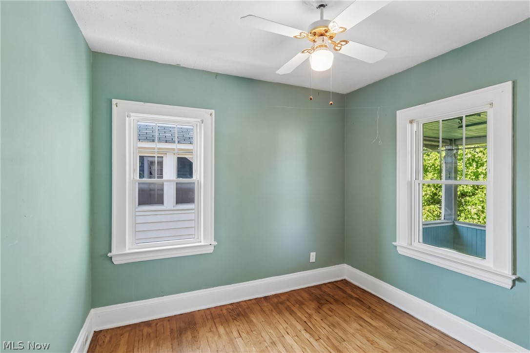 1674 Victoria Avenue Lakewood OH 44107