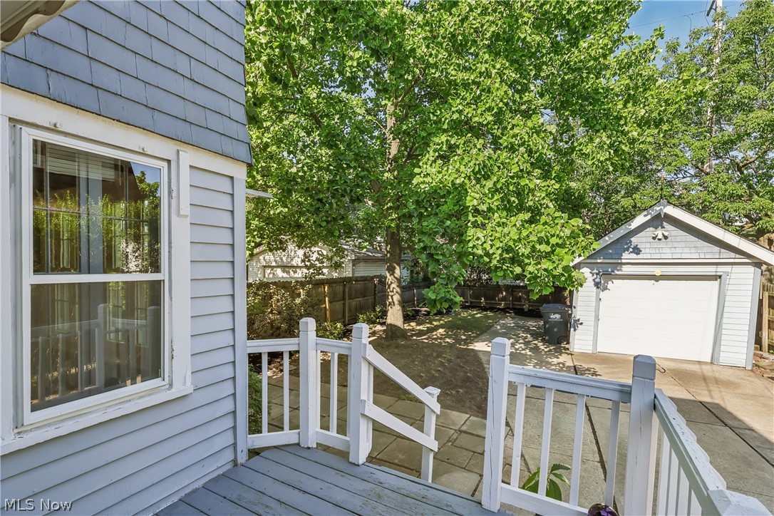 1674 Victoria Avenue Lakewood OH 44107