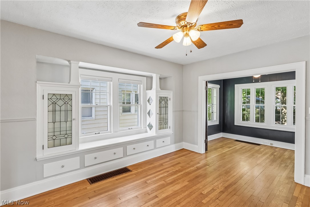 1674 Victoria Avenue Lakewood OH 44107
