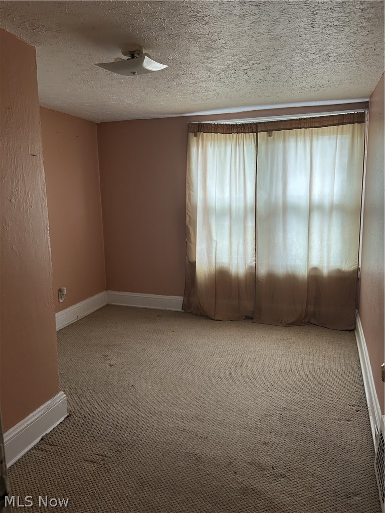 1012 Kling Street Akron OH 44301