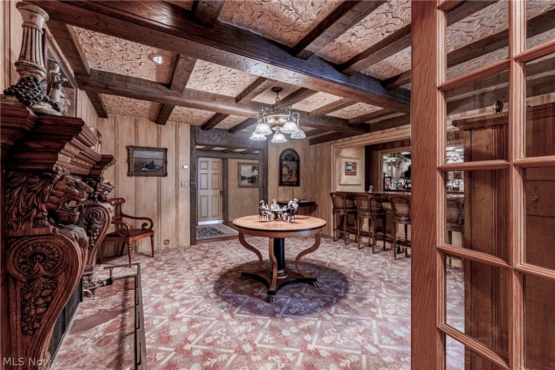 3450 Roundwood Road Hunting Valley OH 44022