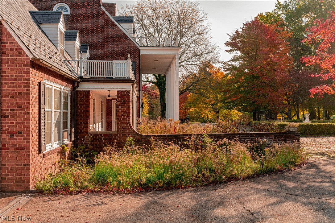 3450 Roundwood Road Hunting Valley OH 44022