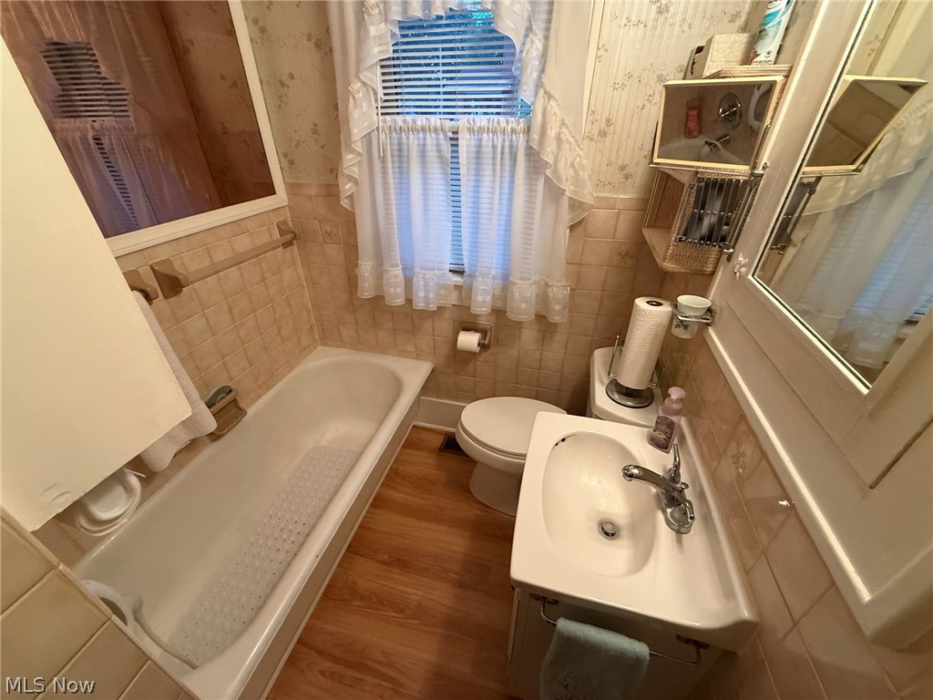 410 E 2nd Street Dover OH 44622