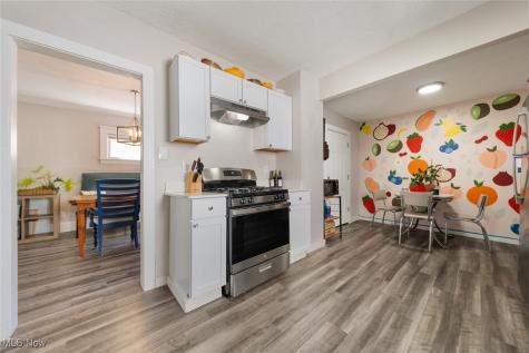 9902 Zimmer Avenue Cleveland OH 44102