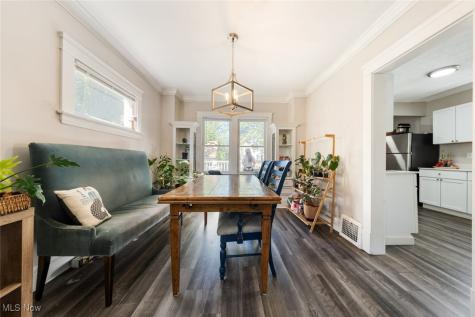 9902 Zimmer Avenue Cleveland OH 44102