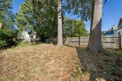 9902 Zimmer Avenue Cleveland OH 44102