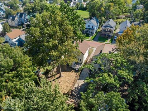 9902 Zimmer Avenue Cleveland OH 44102