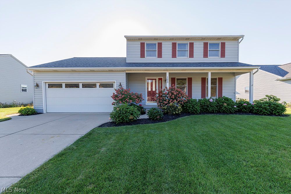 125 Queen Anne Circle Elyria OH 44035