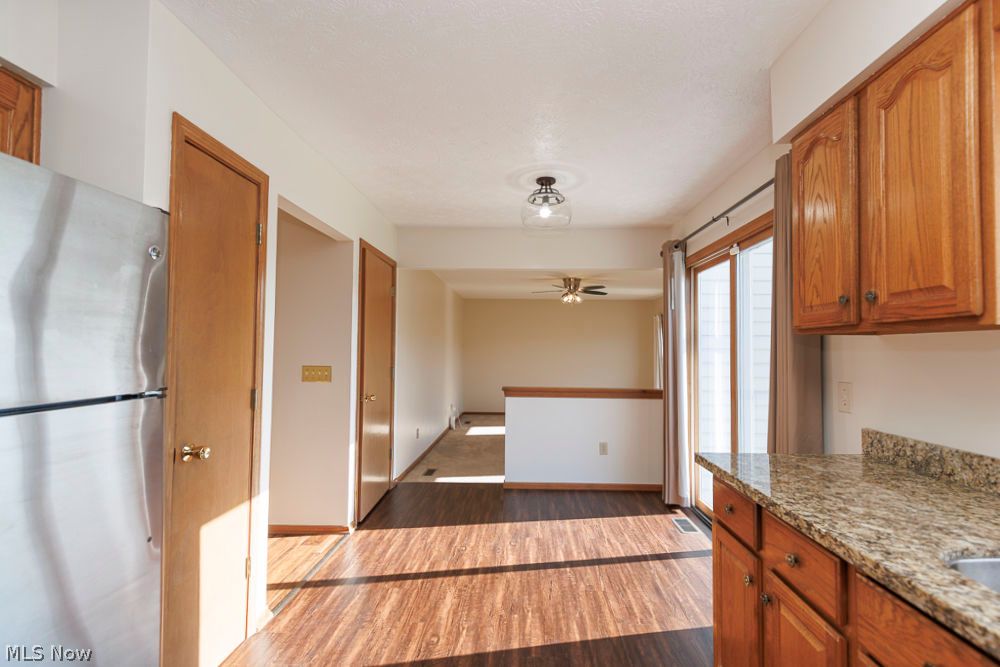 125 Queen Anne Circle Elyria OH 44035