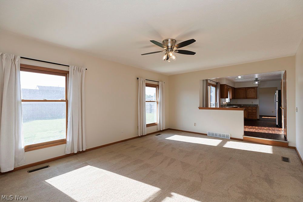 125 Queen Anne Circle Elyria OH 44035