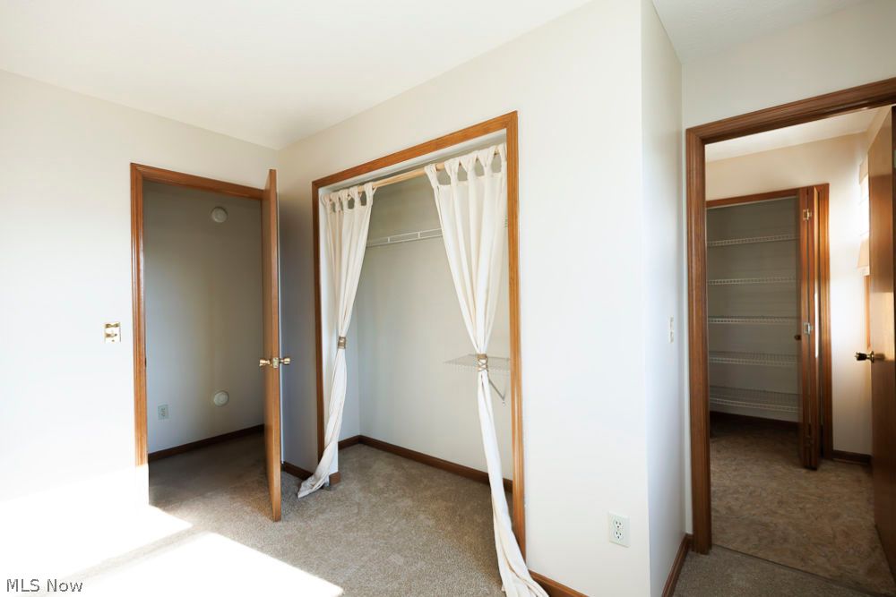 125 Queen Anne Circle Elyria OH 44035