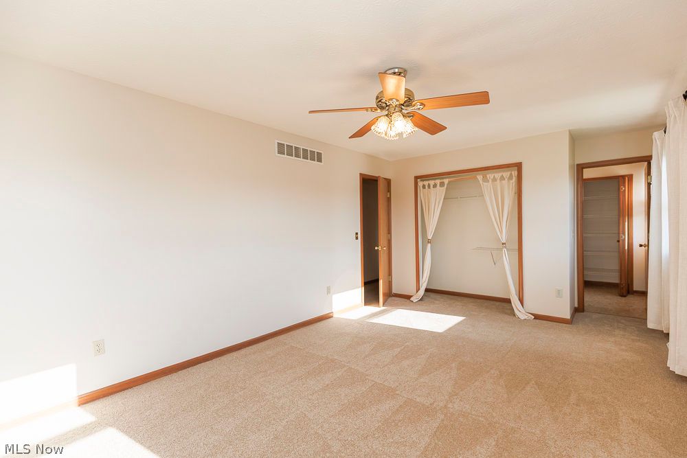 125 Queen Anne Circle Elyria OH 44035