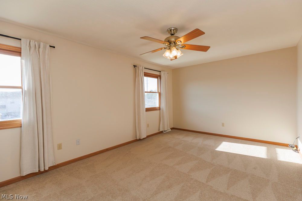 125 Queen Anne Circle Elyria OH 44035