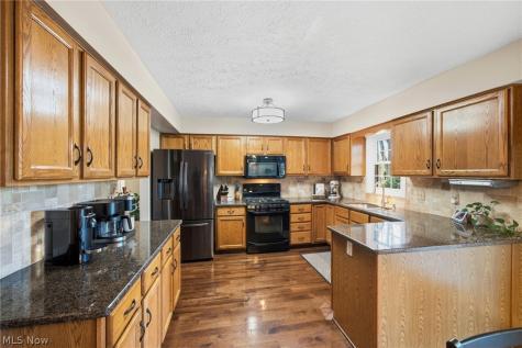 30019 Wellington Drive North Olmsted OH 44070