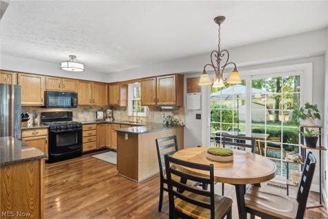 30019 Wellington Drive North Olmsted OH 44070