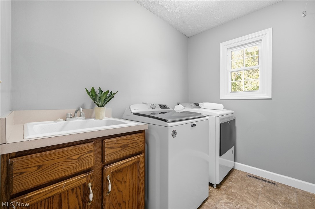 30019 Wellington Drive North Olmsted OH 44070