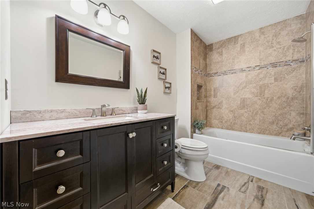30019 Wellington Drive North Olmsted OH 44070