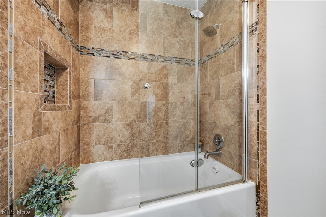 30019 Wellington Drive North Olmsted OH 44070