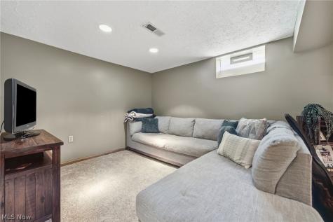 30019 Wellington Drive North Olmsted OH 44070