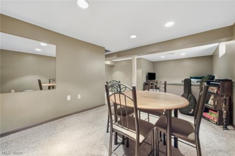 30019 Wellington Drive North Olmsted OH 44070