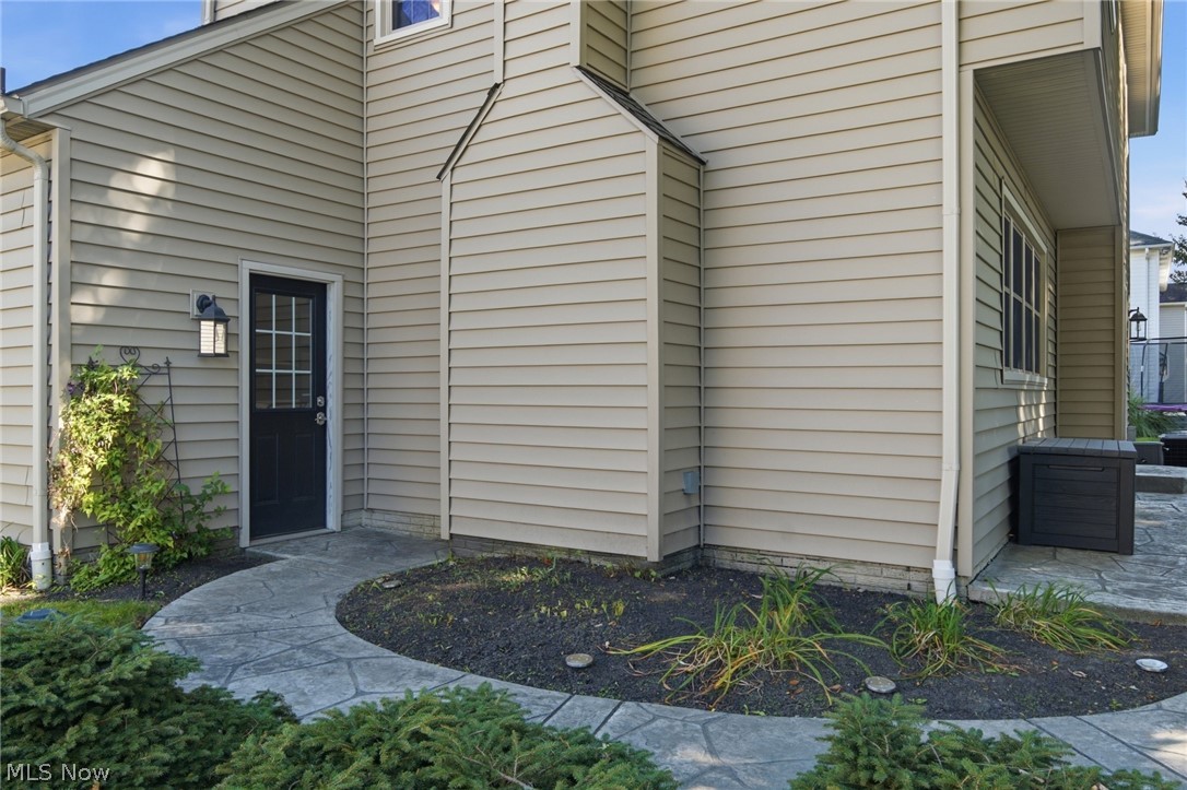 30019 Wellington Drive North Olmsted OH 44070