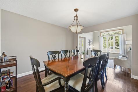 30019 Wellington Drive North Olmsted OH 44070