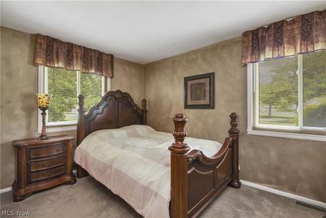 6518 Maplehurst Road North Olmsted OH 44070