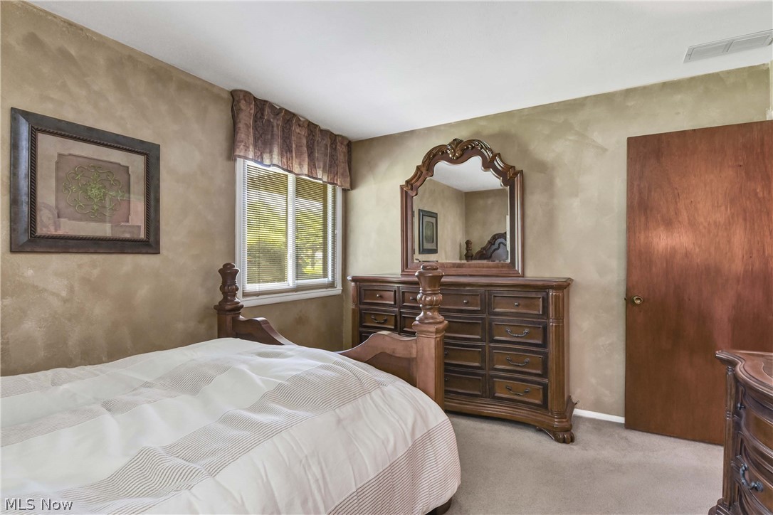 6518 Maplehurst Road North Olmsted OH 44070