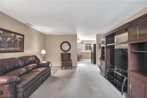 6518 Maplehurst Road North Olmsted OH 44070