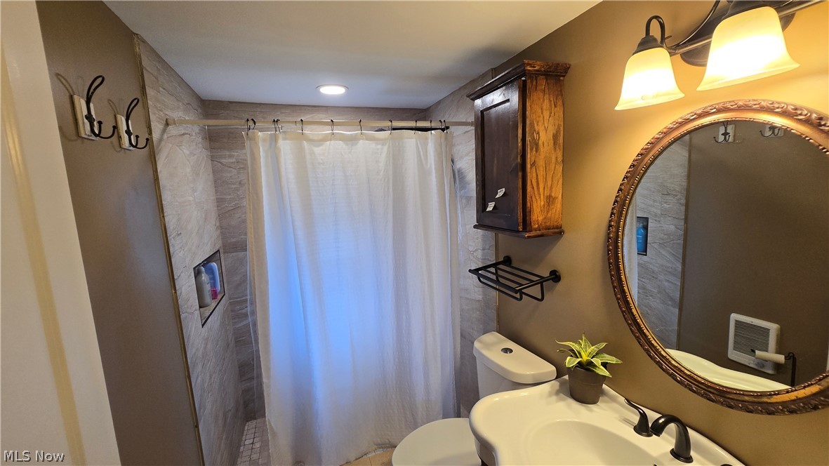 12775 Vincent Drive Mantua OH 44255