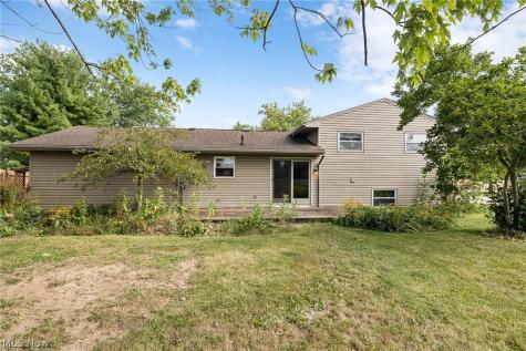 1012 Vivian Drive Grafton OH 44044