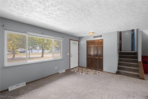 1012 Vivian Drive Grafton OH 44044
