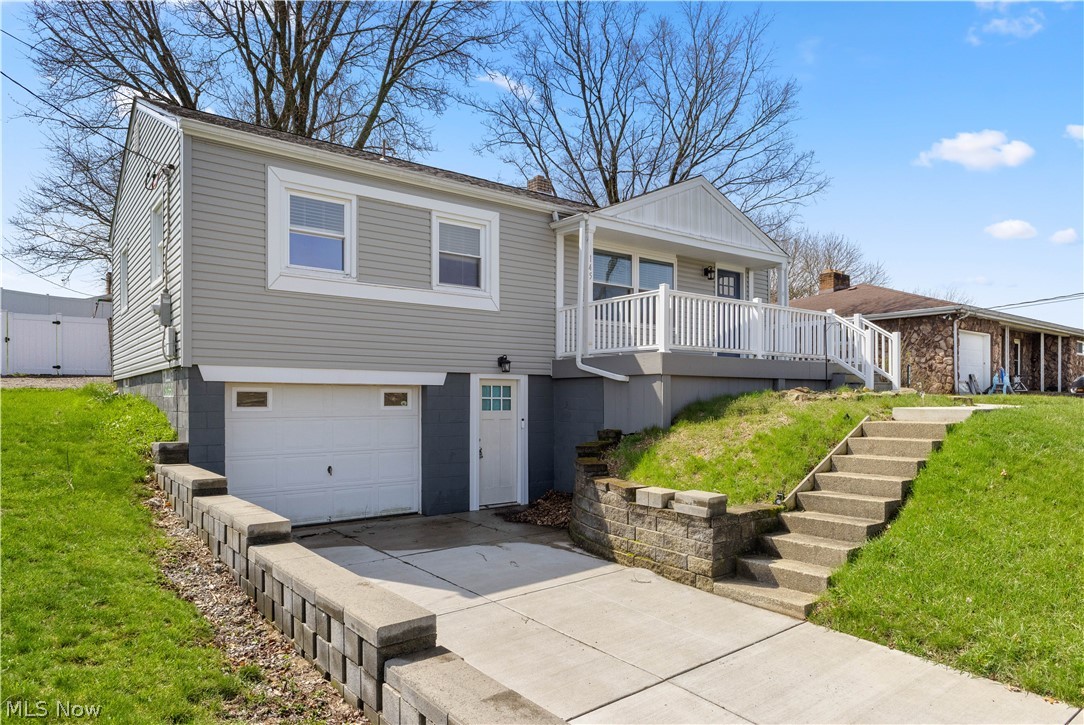 145 Locust Boulevard Wintersville OH 43953