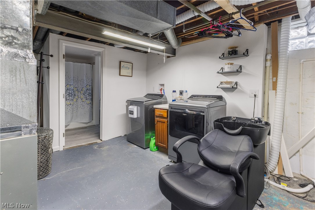 145 Locust Boulevard Wintersville OH 43953