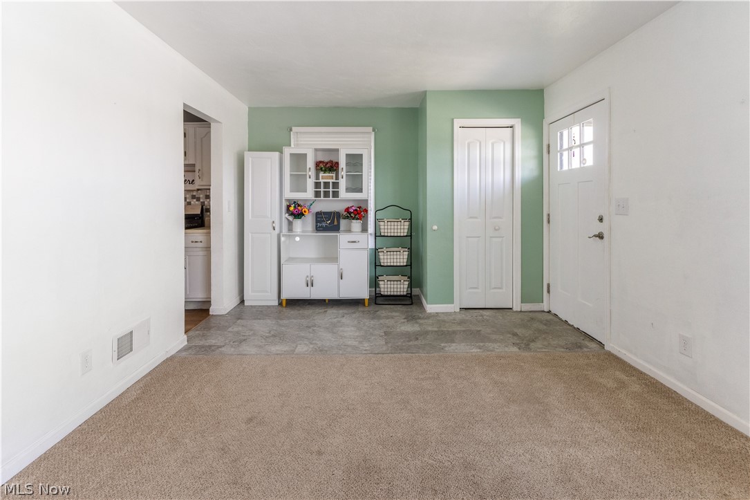 145 Locust Boulevard Wintersville OH 43953