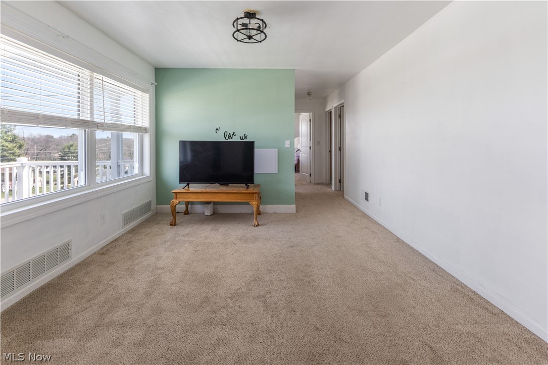 145 Locust Boulevard Wintersville OH 43953