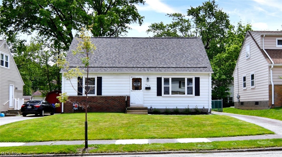 906 Davis Avenue Cuyahoga Falls OH 44221