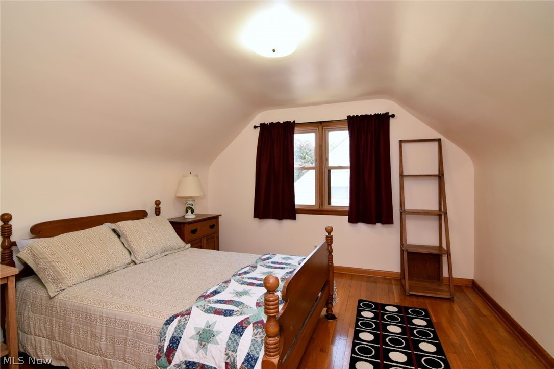 906 Davis Avenue Cuyahoga Falls OH 44221