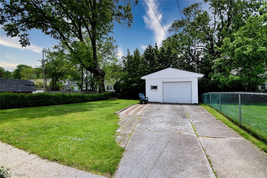 906 Davis Avenue Cuyahoga Falls OH 44221