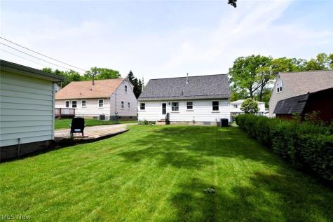 906 Davis Avenue Cuyahoga Falls OH 44221