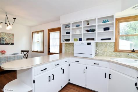 906 Davis Avenue Cuyahoga Falls OH 44221