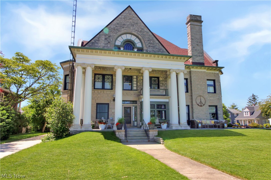 504 E Perry Street Port Clinton OH 43452