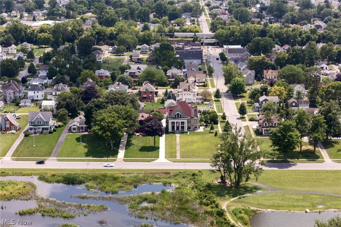 504 E Perry Street Port Clinton OH 43452