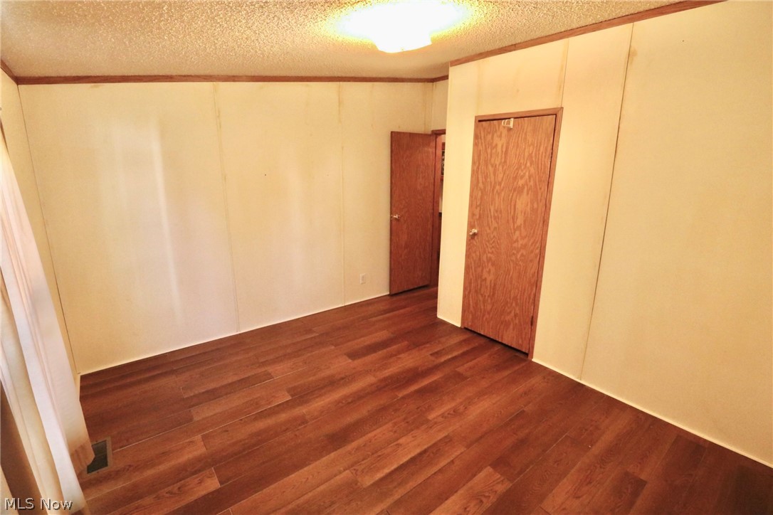 104 Russell Avenue Creston OH 44217
