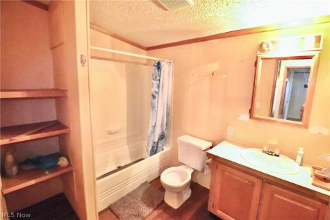 104 Russell Avenue Creston OH 44217