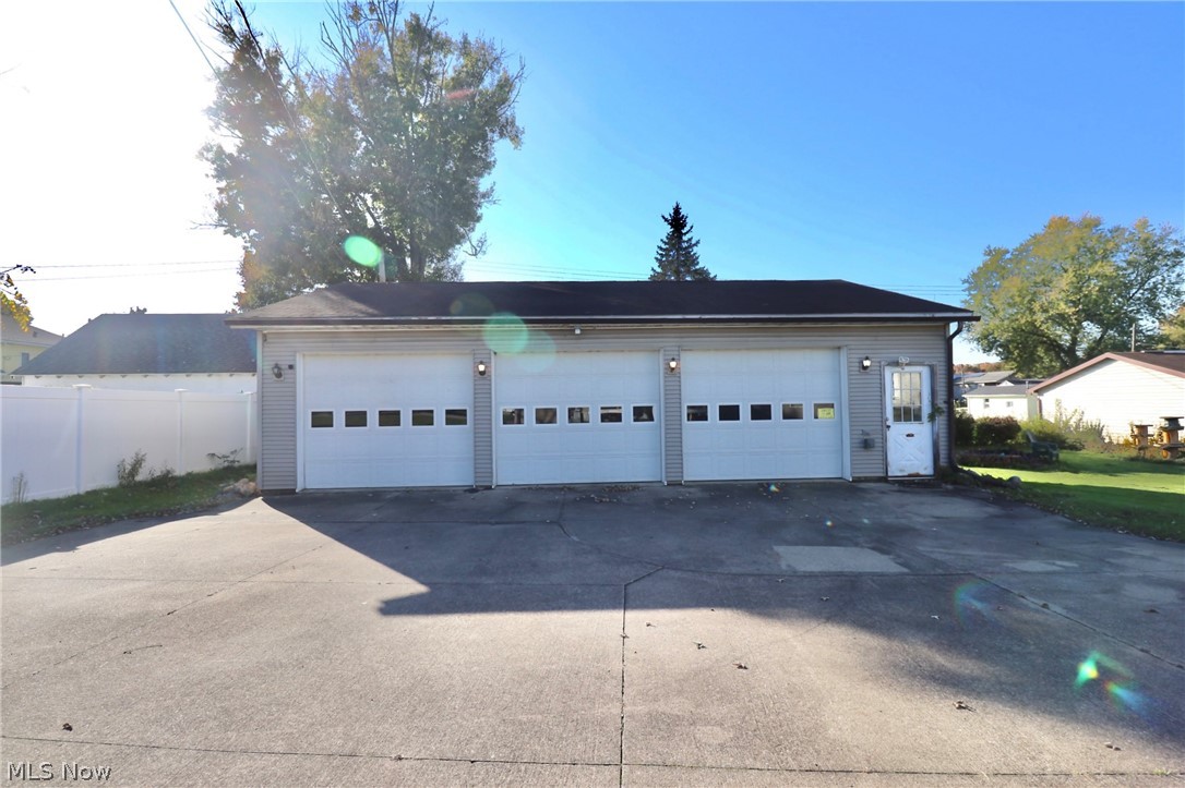 104 Russell Avenue Creston OH 44217