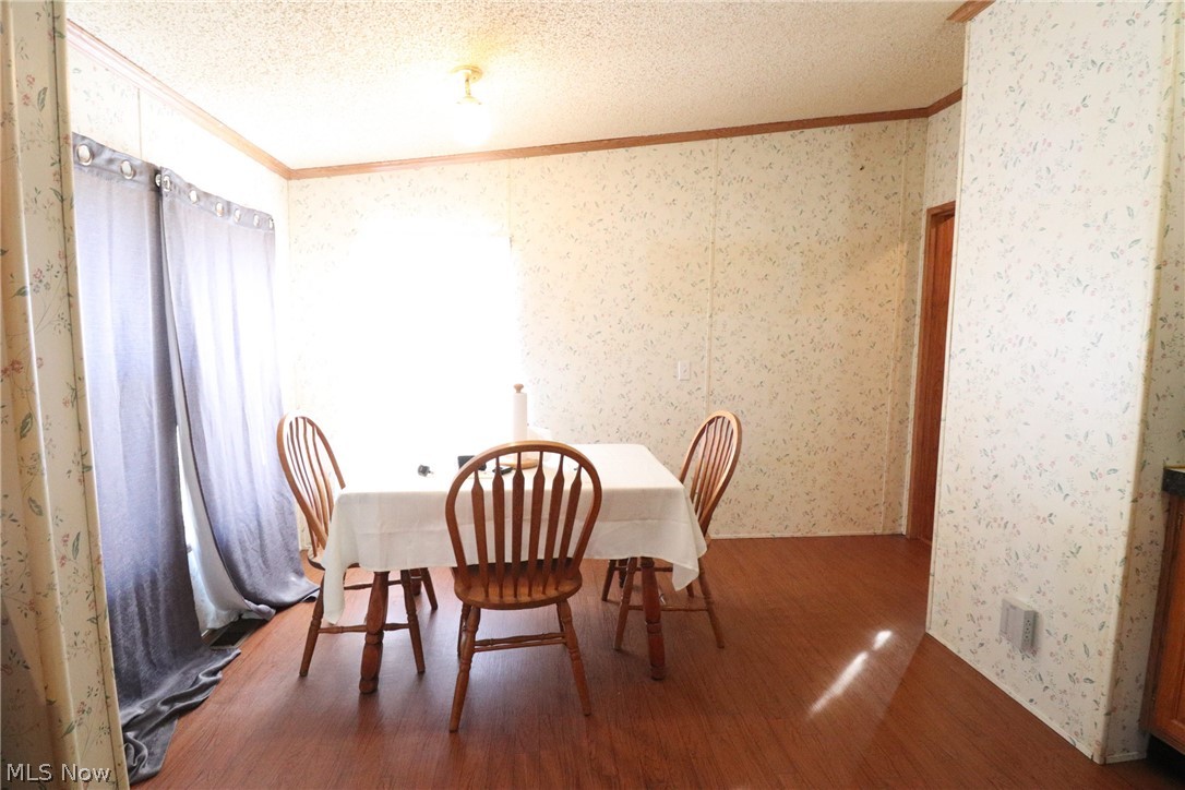104 Russell Avenue Creston OH 44217